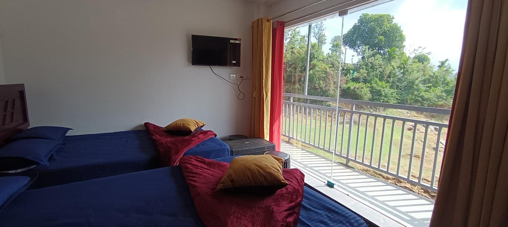 Glasshouse Retreat By The Jungle Stay Groups Vālpārai 외부 사진